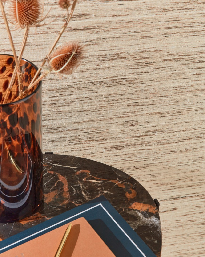 Omexco LS502 Loom Stories - tapeta z jedwabiu w prążki