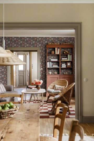 Boras Tapeter 8172 Charm Delilah - tapeta imitująca gobelin w kwiaty