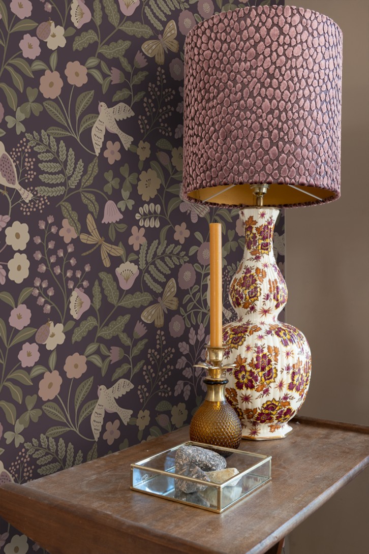 Esta 139871 Pom Pom Pie Flowers and birds eggplant purple olive green and lilac purple - tapeta dla dzieci w ptaki i kwiaty