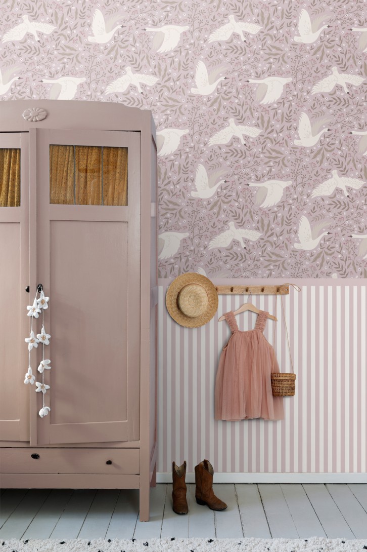 Esta 130959 Pom Pom Pie Swans lilac purple - tapeta dziecięca w łabędzie i rośliny