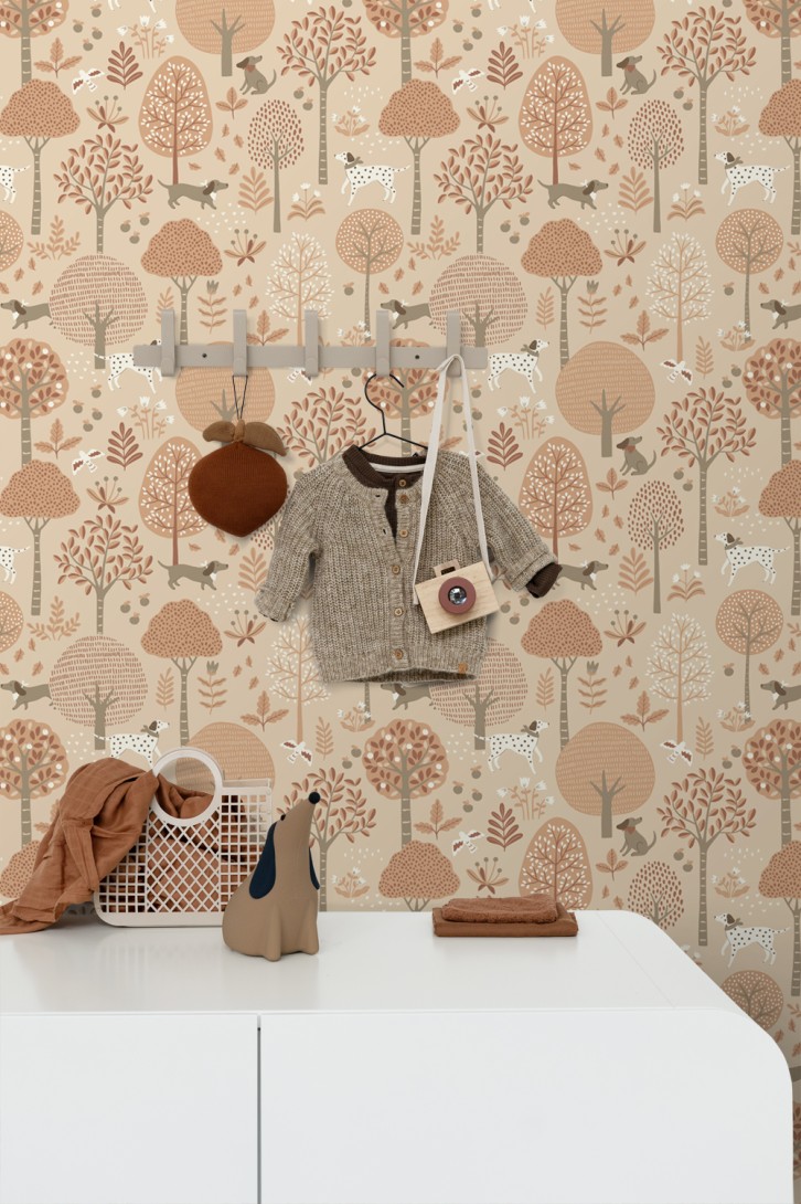 Esta 139711 Pom Pom Pie Dogs beige and terracotta pink - tapeta dziecięca w psy i drzewa