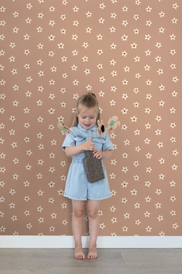 Esta 131117 Pom Pom Pie Daisies terracotta pink - tapeta w stokrotki