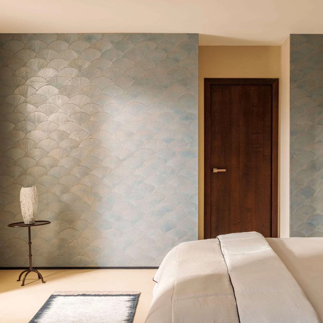 Elitis RM 1118 40 Écume Calyptra Brume de perle - tapeta akrylowa w muszle