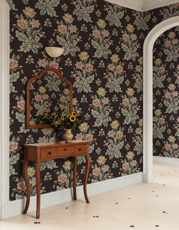 Rebel Walls R21682 Botanical Gardens Meadow Bouquet Black - mural w bukiety