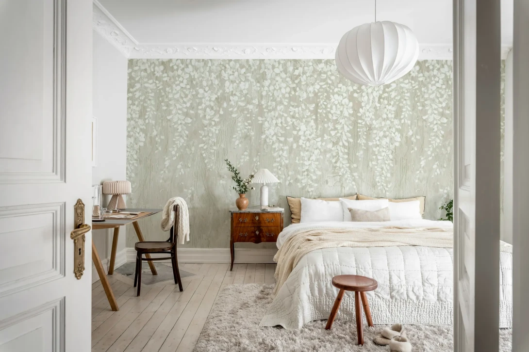 Rebel Walls R18934 Pops Draped Blossoms Beige - mural w kaskady kwiatów