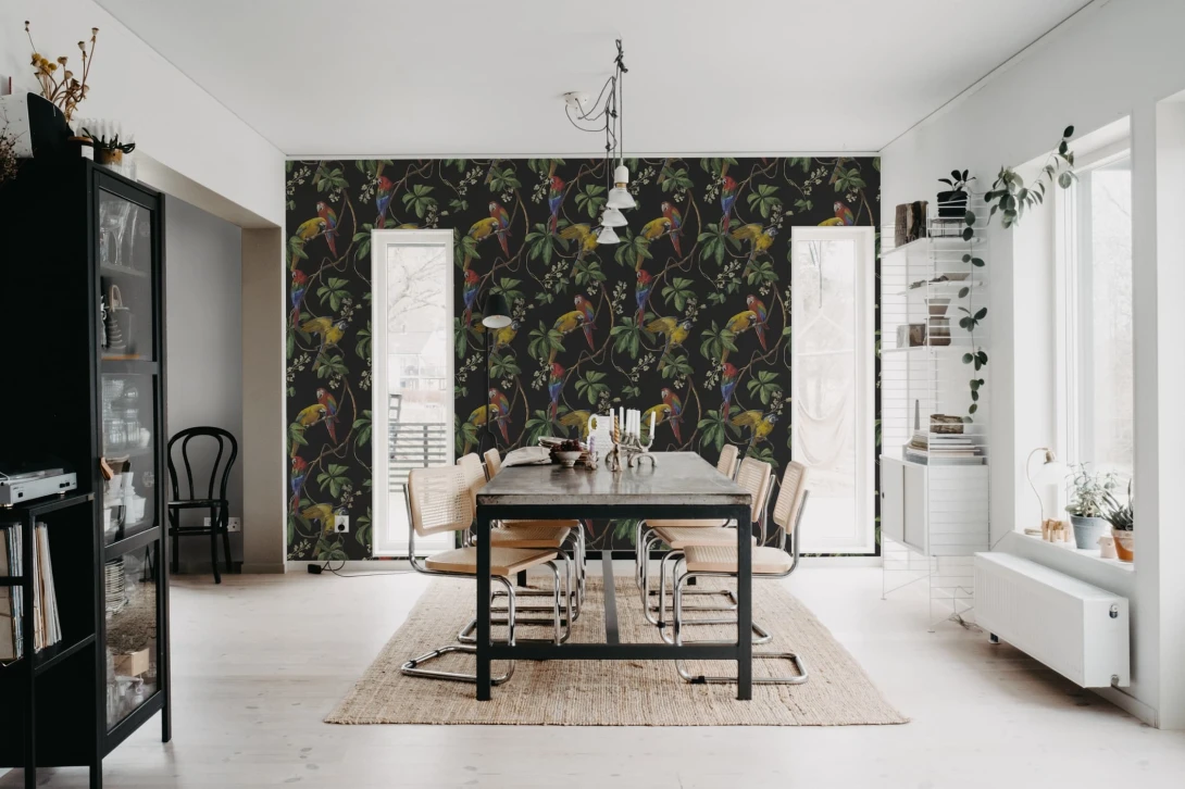 Rebel Walls R19883 Pops Parrots Midnight - mural w papugi