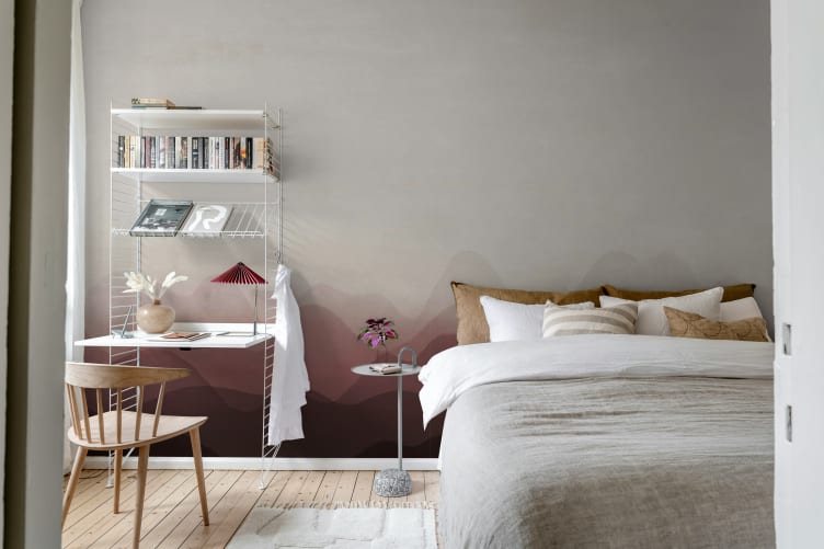 Rebel Walls R20848 Pops Gradient Flow Burgundy - mural w abstrakcyjne fale