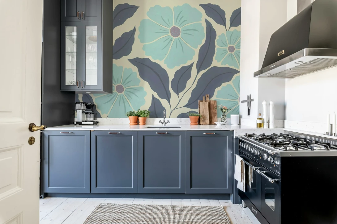 Rebel Walls R21789 Pops Bold Abstract Flower Blue - mural w kwiaty