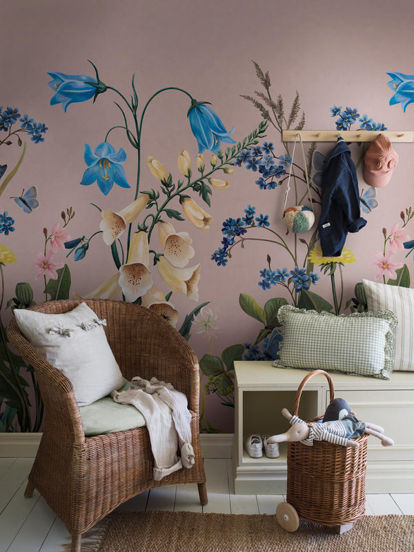 Boras Tapeter 9865W Studio Kids Bluebell Magic Pink - mural w kwiaty polne