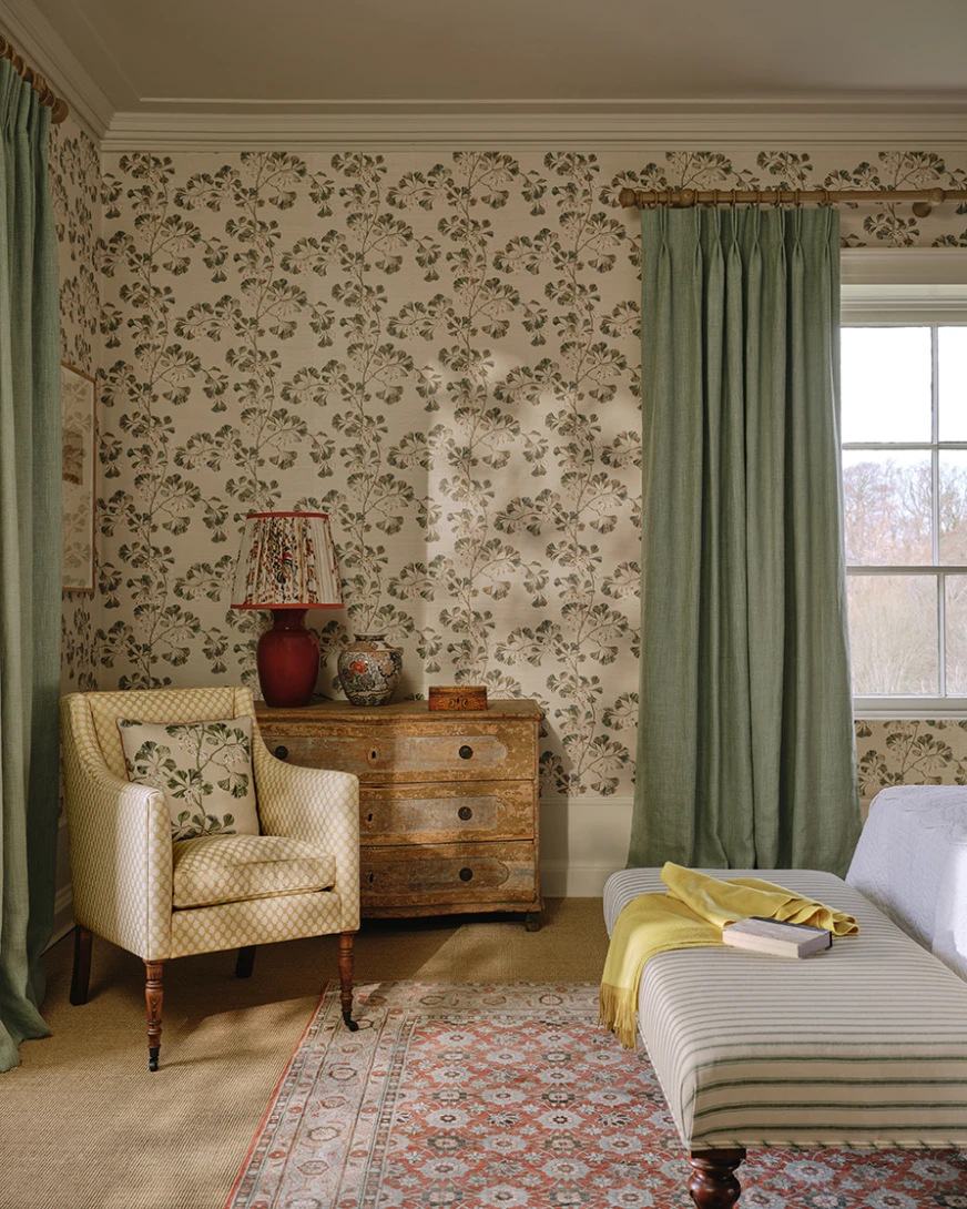 Colefax and Fowler W7027-01 Belmont Greenacre Green - tapeta z sizalu w gałęzie miłorzębu