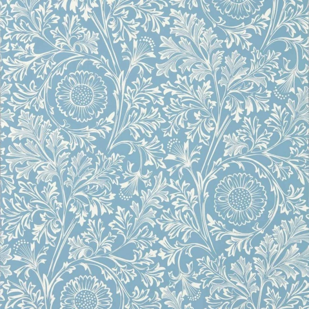 Morris & Co. 217588 The Unfinished Works Chamomile China Blue - tapeta w roślinny ornament z rumiankiem