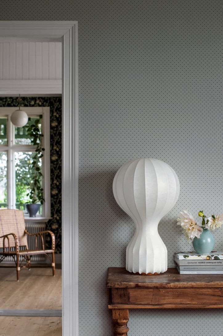Boras Tapeter 7655 Falsterbo III Daisy Gray - tapeta geometryczna z motywami stokrotek