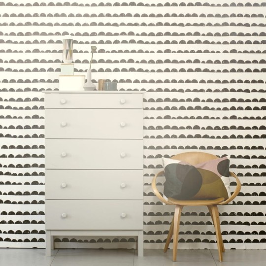 Ferm Living 157 Half Moon Black - tapeta w półksiężyce