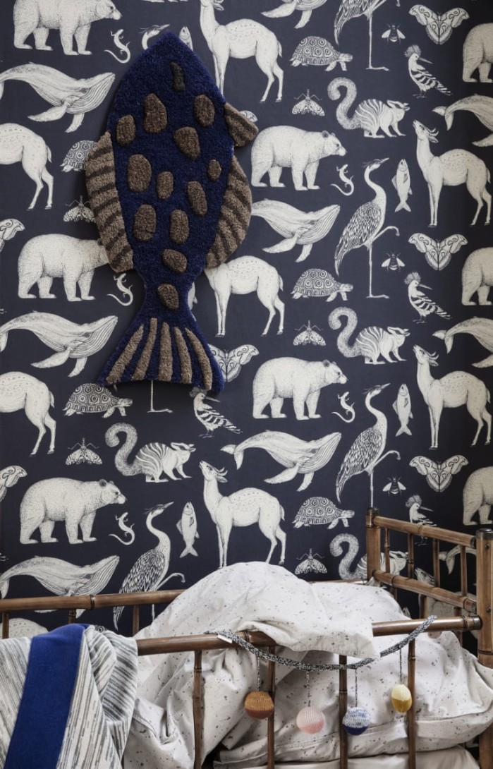 Ferm Living 100235403 Katie Scott Animals Dark Blue  - tapeta zwierzątka