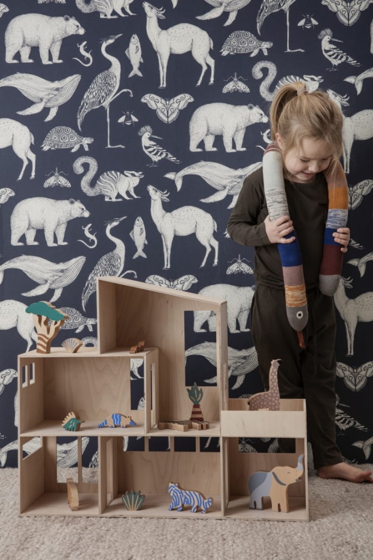 Ferm Living 100235403 Katie Scott Animals Dark Blue  - tapeta zwierzątka