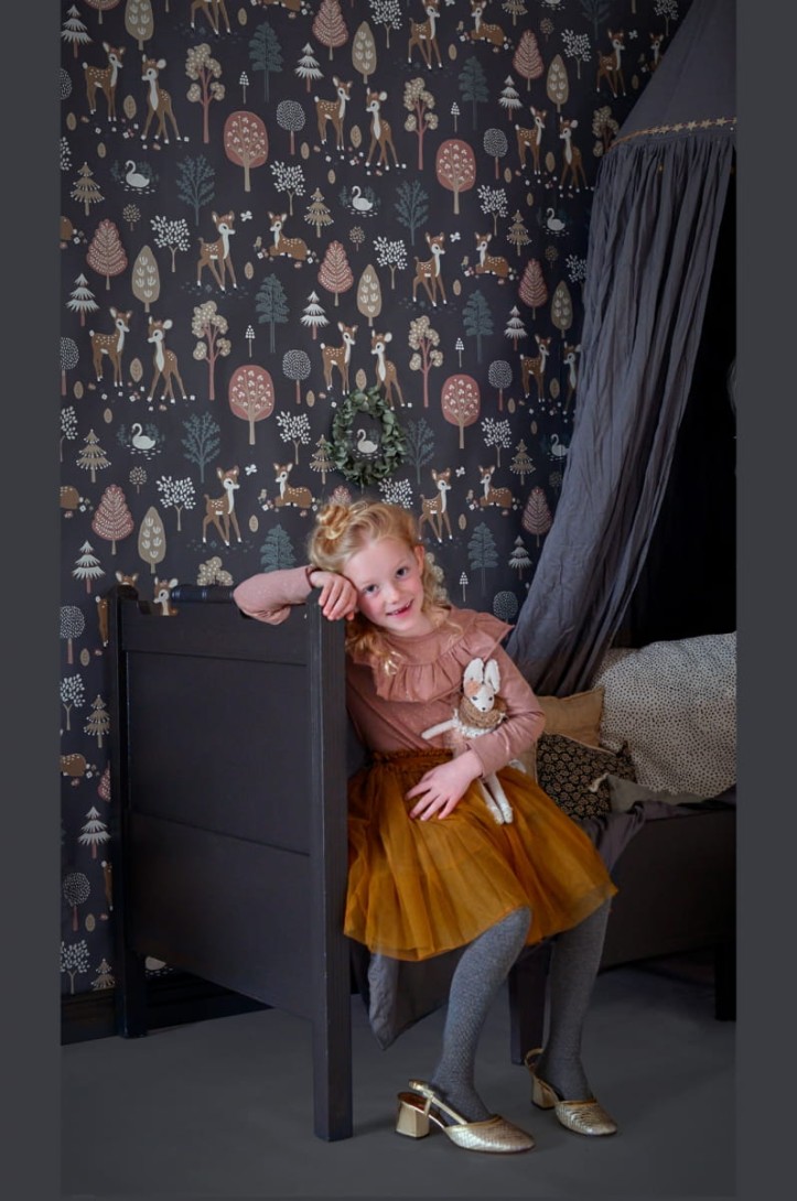 Tapeta Majvillan Golden Woods 125-05 Deep Grey