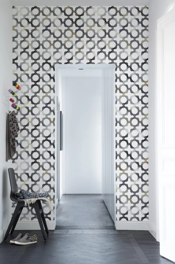 Rebel Walls R14042 Passion Patchwork Play Grey - mural w geometryczny wzór