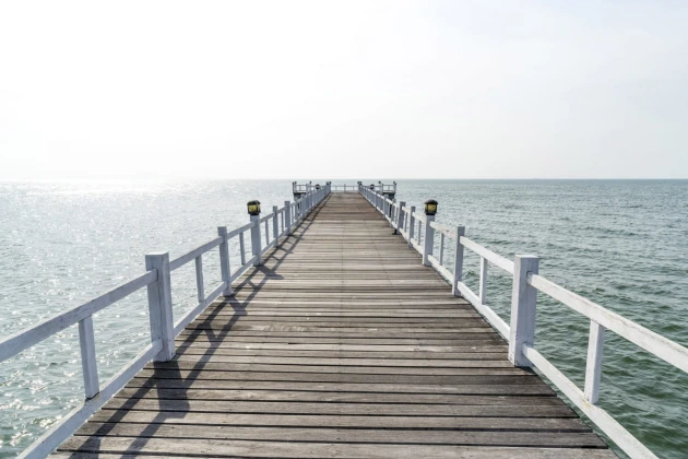 Fototapeta Rebel Walls Hampton Pier R15261