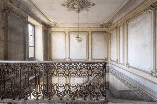 Fototapeta Rebel Walls Staircase R15681