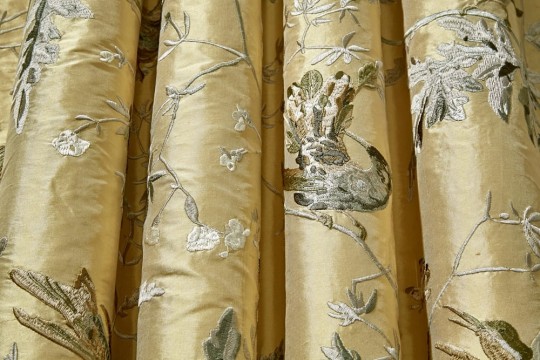 Tkanina Cole & Son The Contemporary Collection - Fabrics F111/1001 Hummingbirds 100% Jedwab