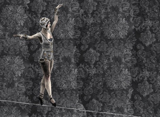 London Art 14059-04 Exclusive 15/14 The circus leaves town - mural z tancerką