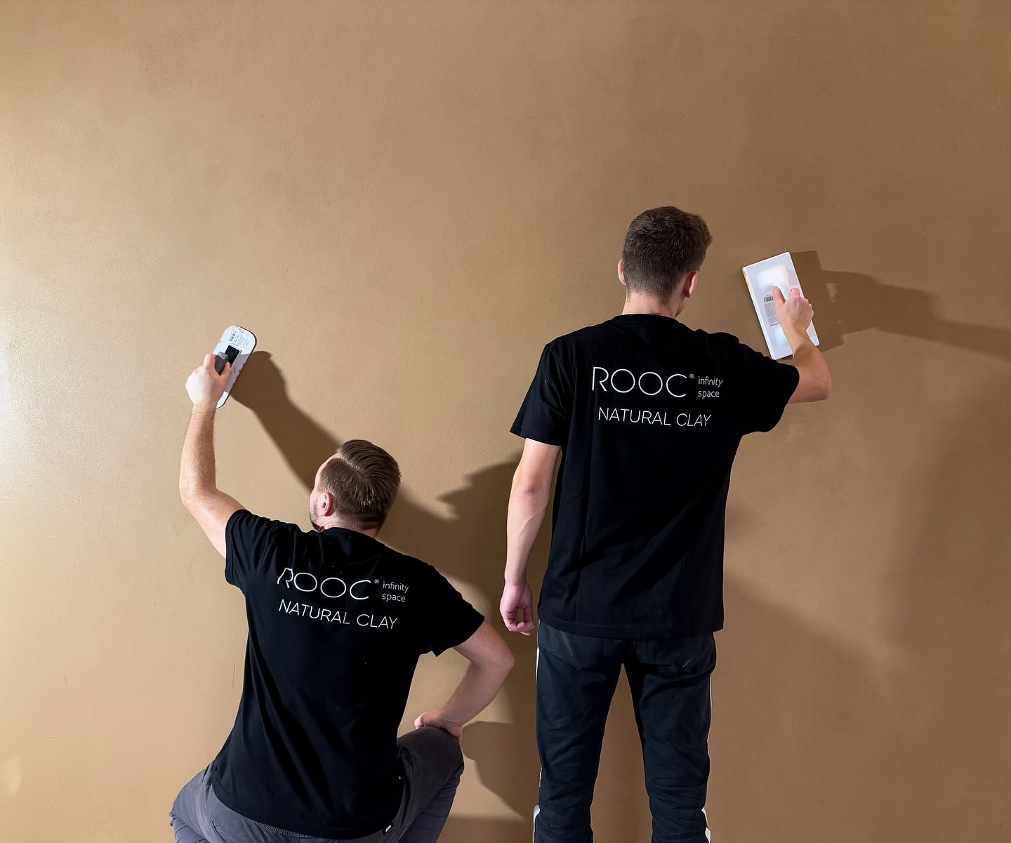 Fachowcy Rooc Natural Clay przy pracy